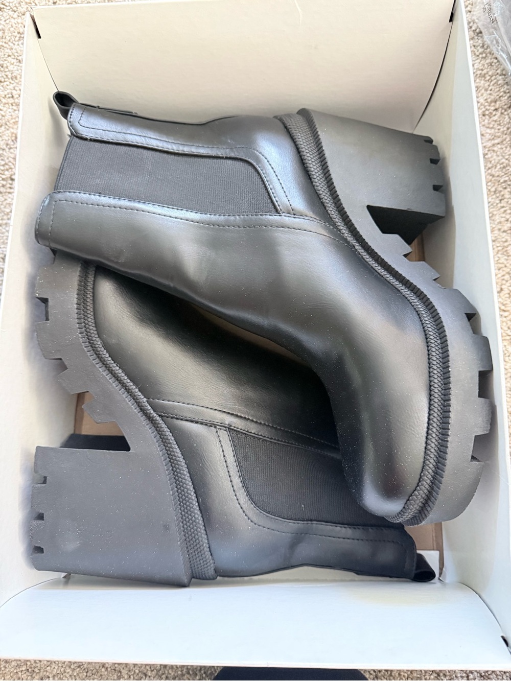 Nine West platform boots, size women’s 9.5